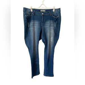 Royalty WannaBettaButt Medium‎ Wash Skinny Jeans, Size 20W